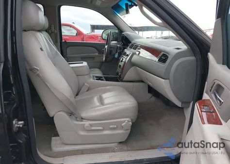 2014 Chevrolet Suburban 1500 Lt from USA, damaged, VIN 1GNSCJE01ER228713